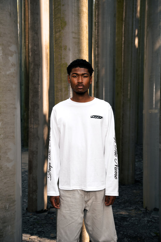 BLACK LONGSLEEVE