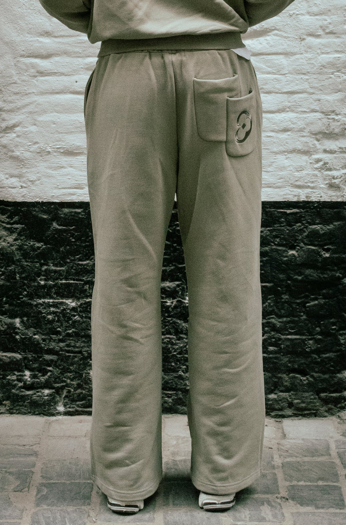 KHAKI SWEATS